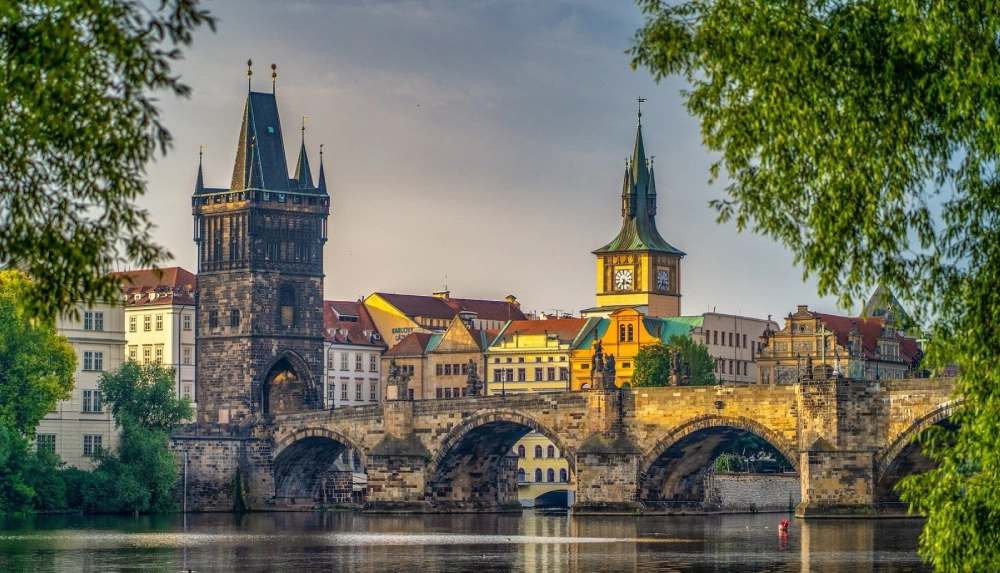 prague_1.webp